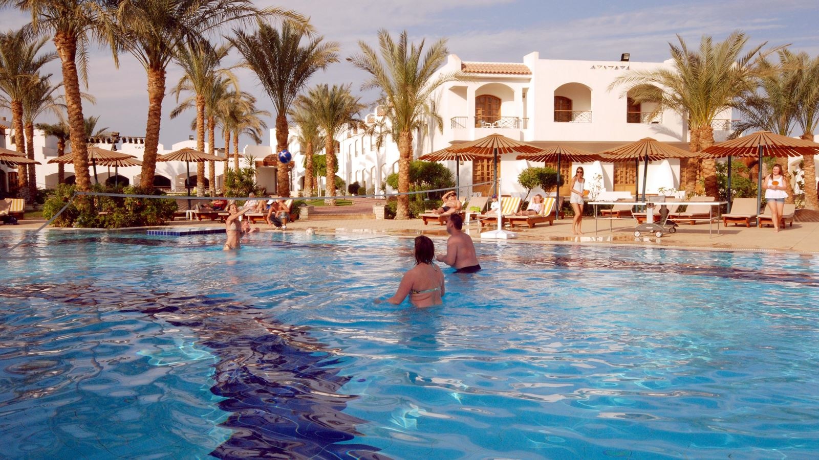 sport-outdoor--indoor-pool