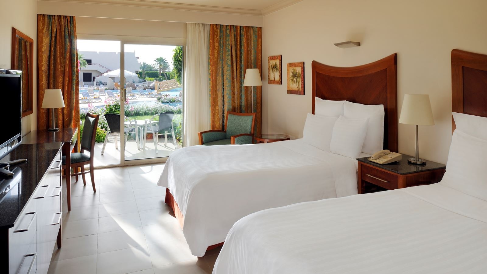 rooms-deluxe-room-with-2-queen-beds-pool-view-beach-side----------rmsd00dbpv00