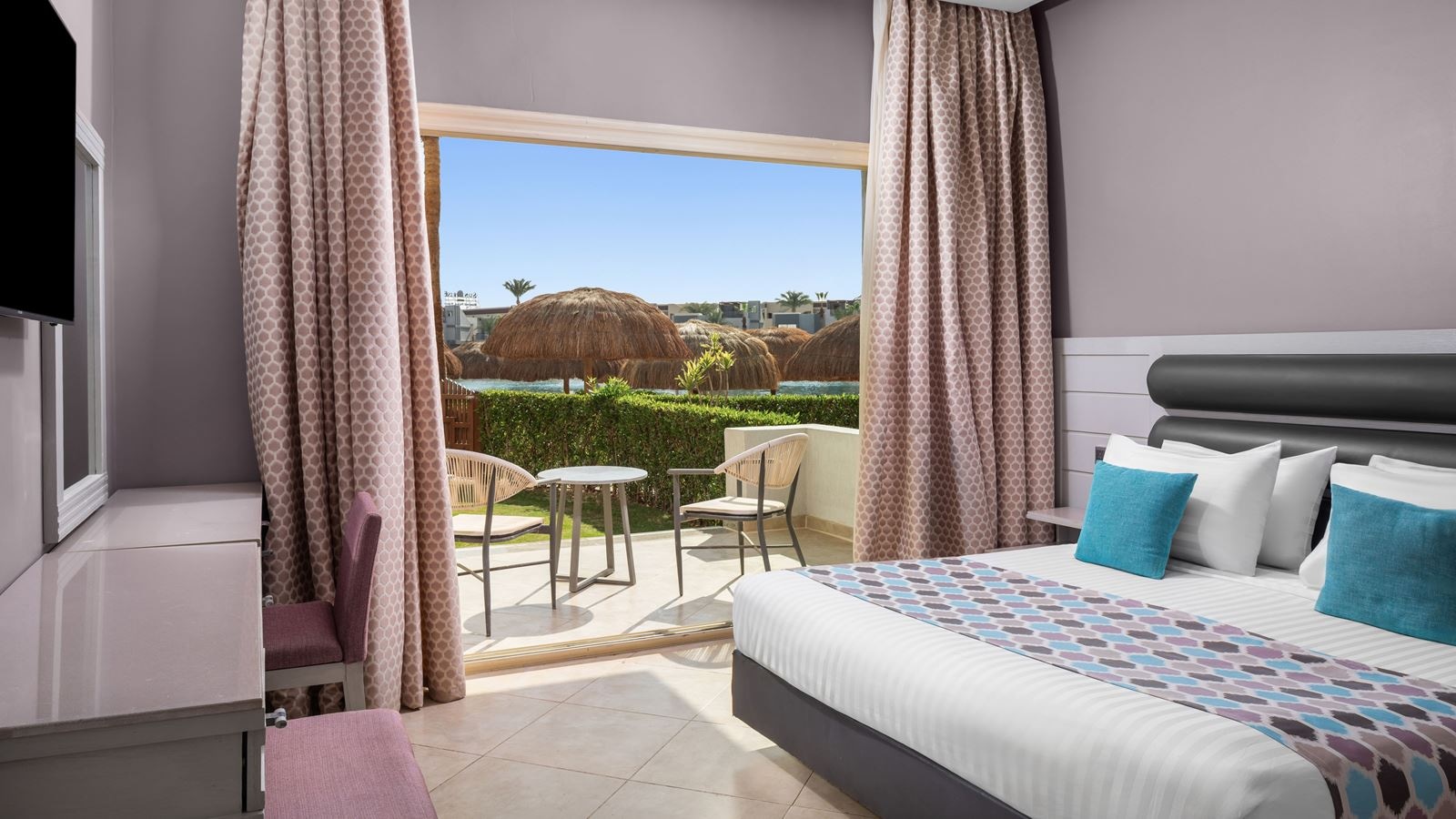 rooms-junior-suite-beach-front