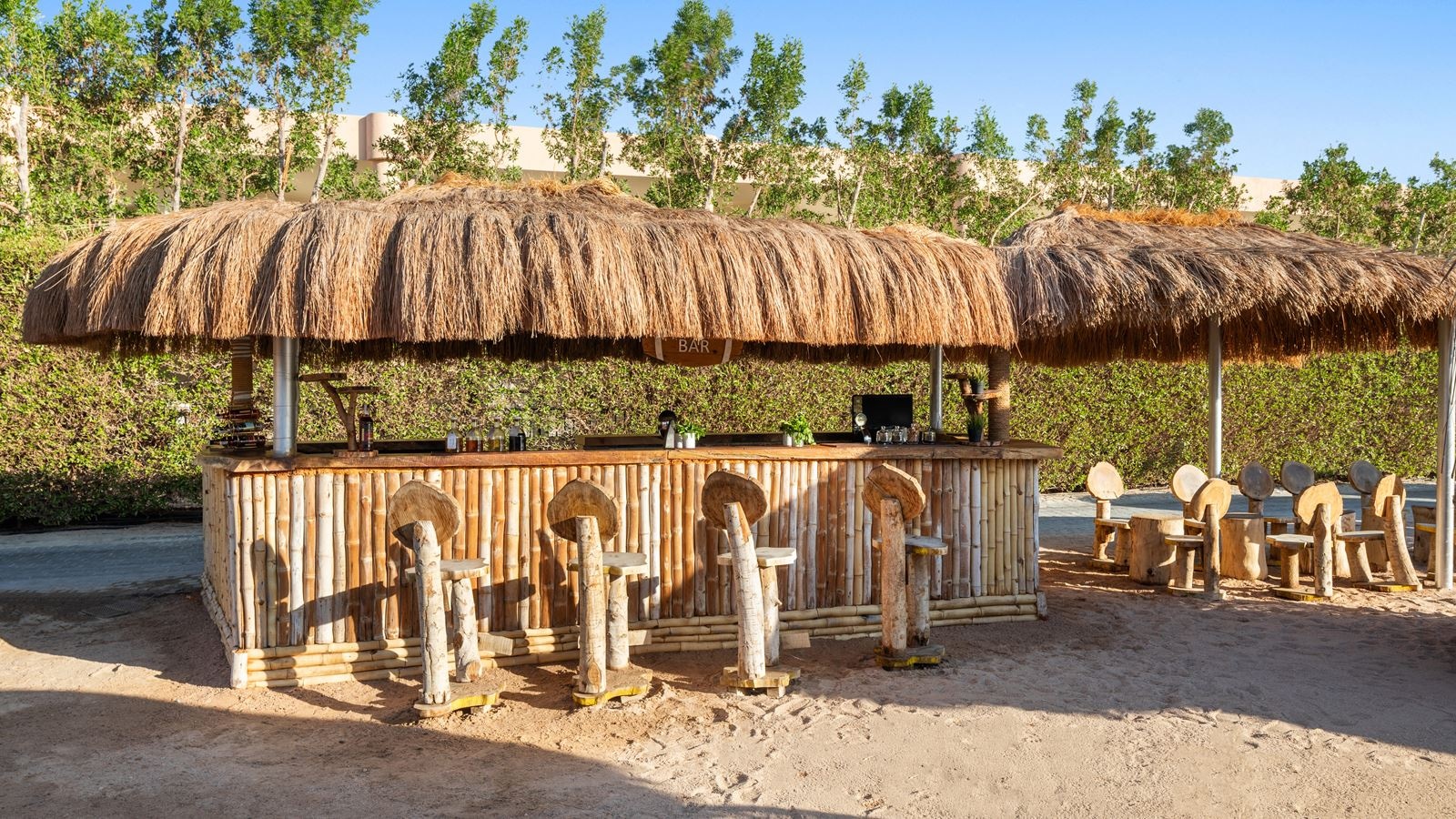 bars-yades-beach-bar