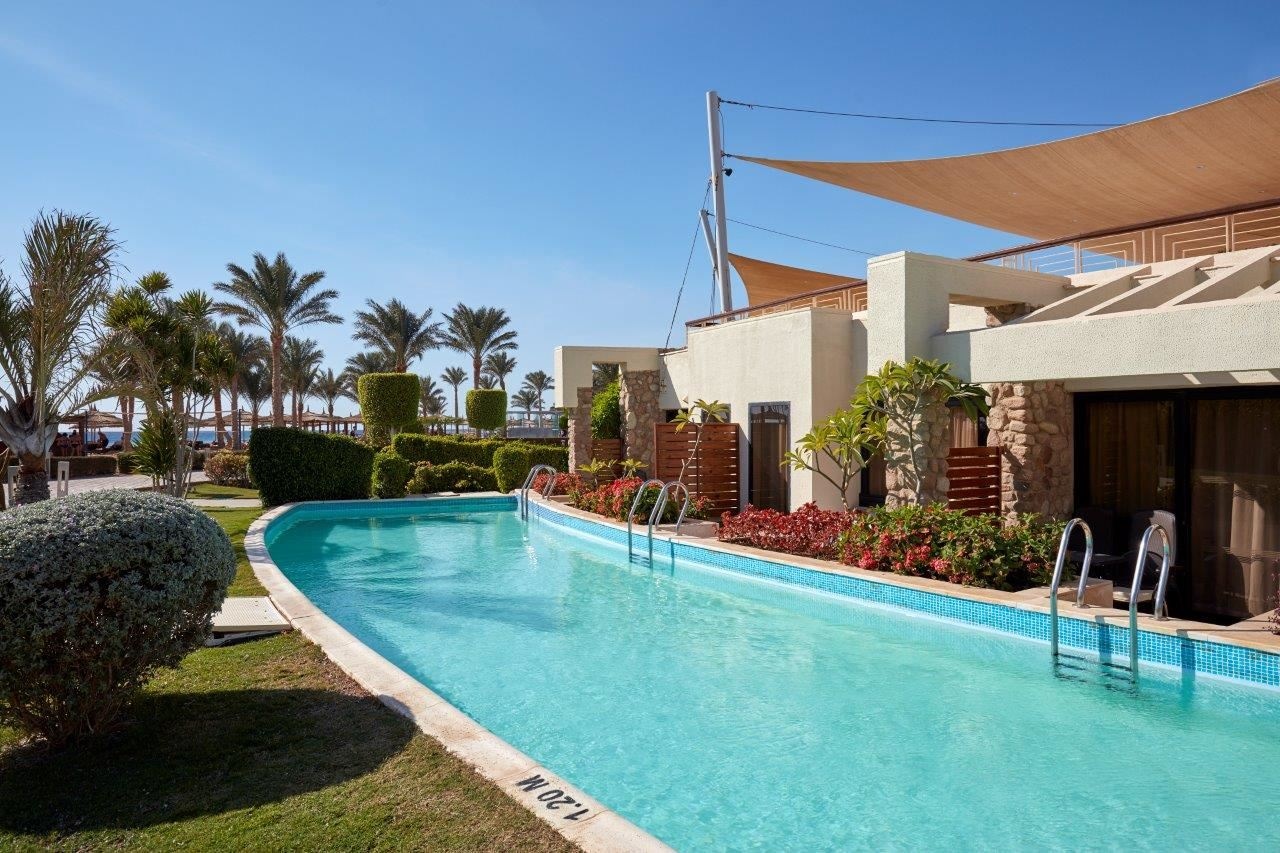 rooms-family-swim-up-room