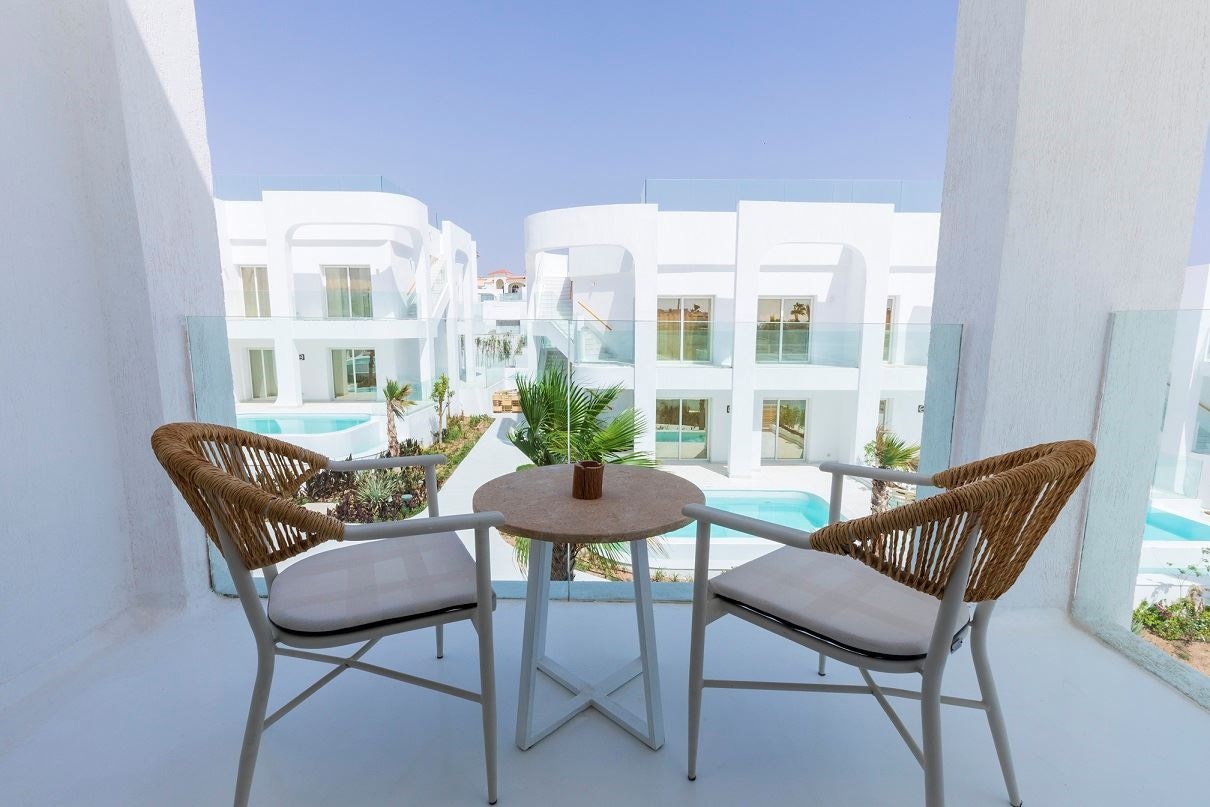 rooms-the-party-never-end-jacuzzi-suite