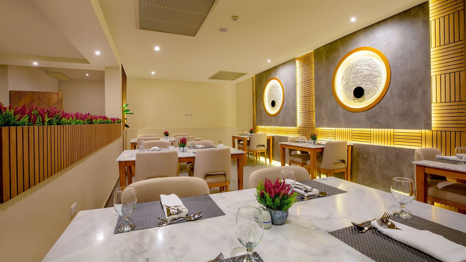 restaurants-main-restaurant