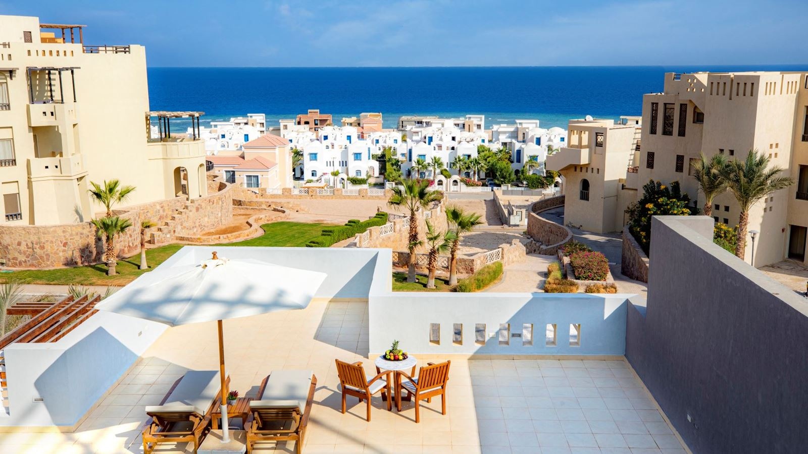 rooms-deluxe-sea-view