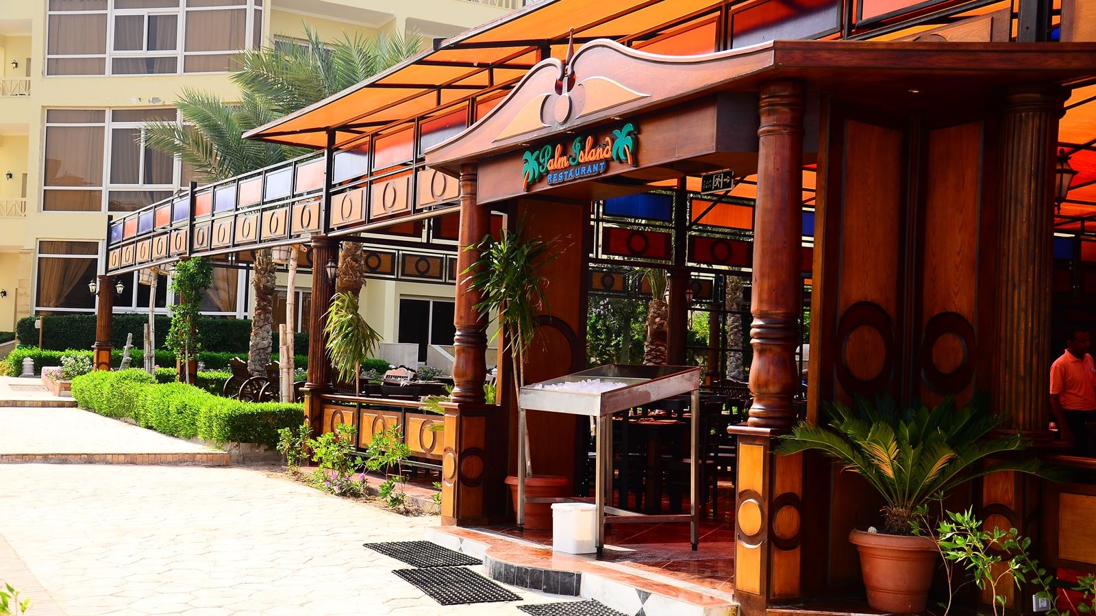 restaurants-palms-island-restaurant