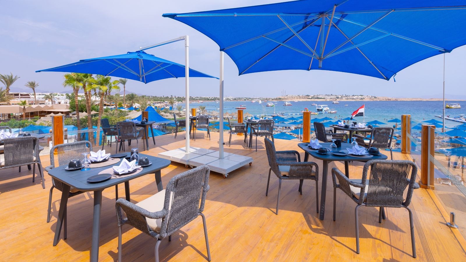 restaurants-royal-lounge