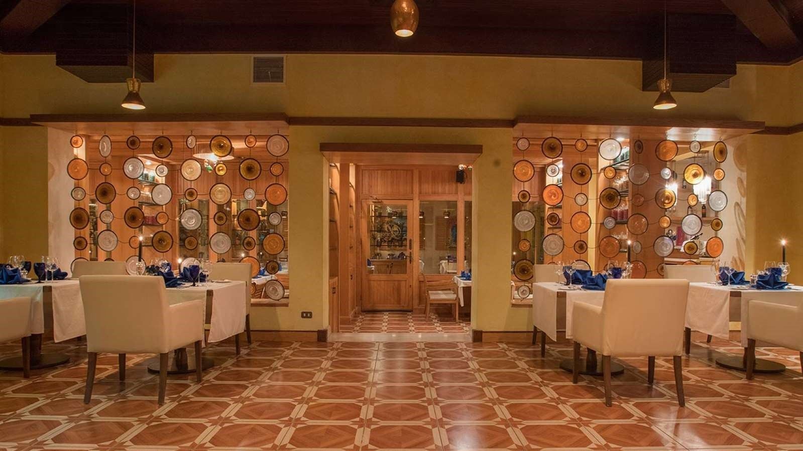 restaurants-restaurants