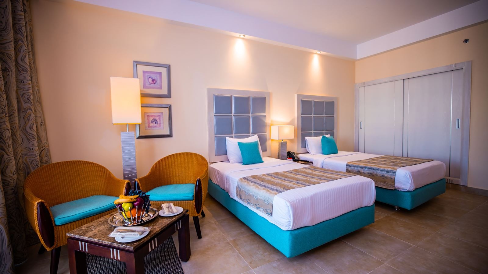 rooms-room-deluxe-gardenpoolside-sea-view