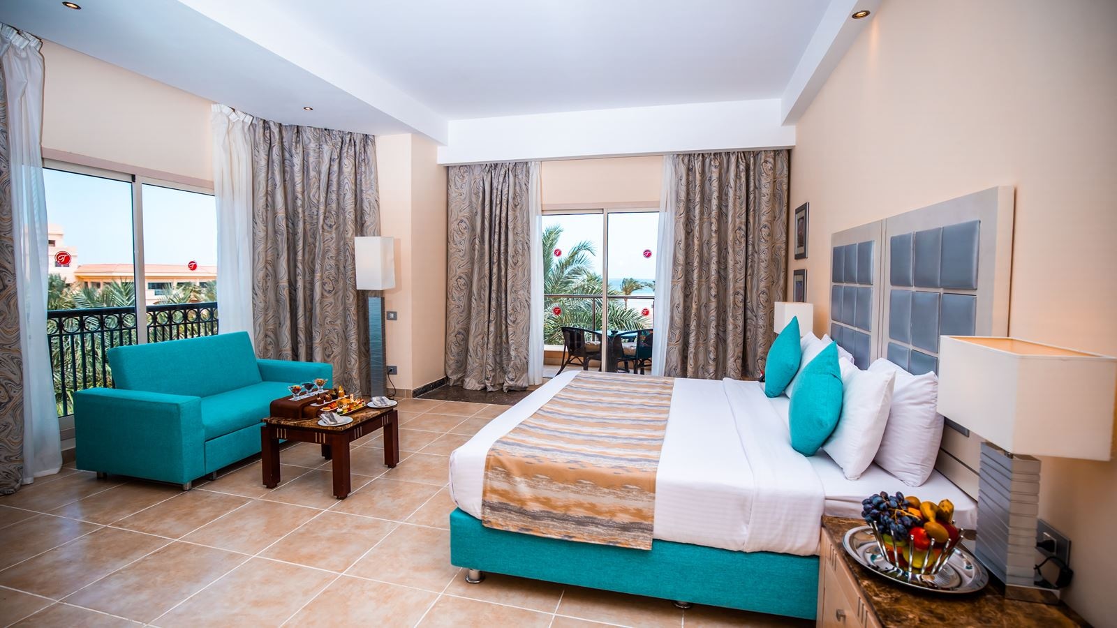 rooms-room-deluxe-club