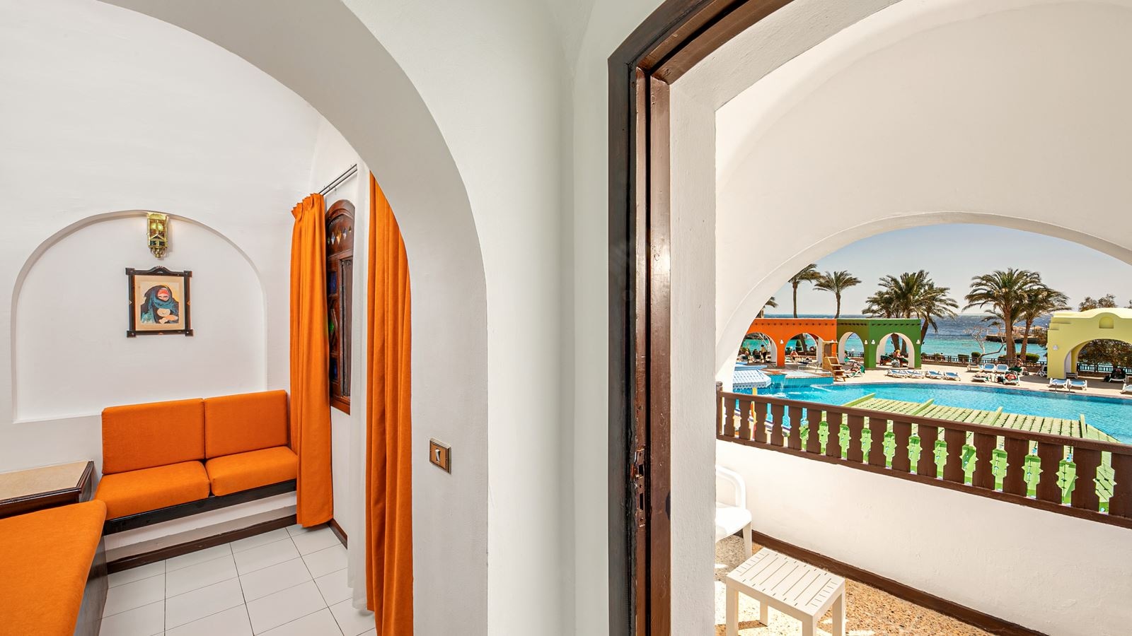 rooms-room-standard-pool-view-or-garden-view