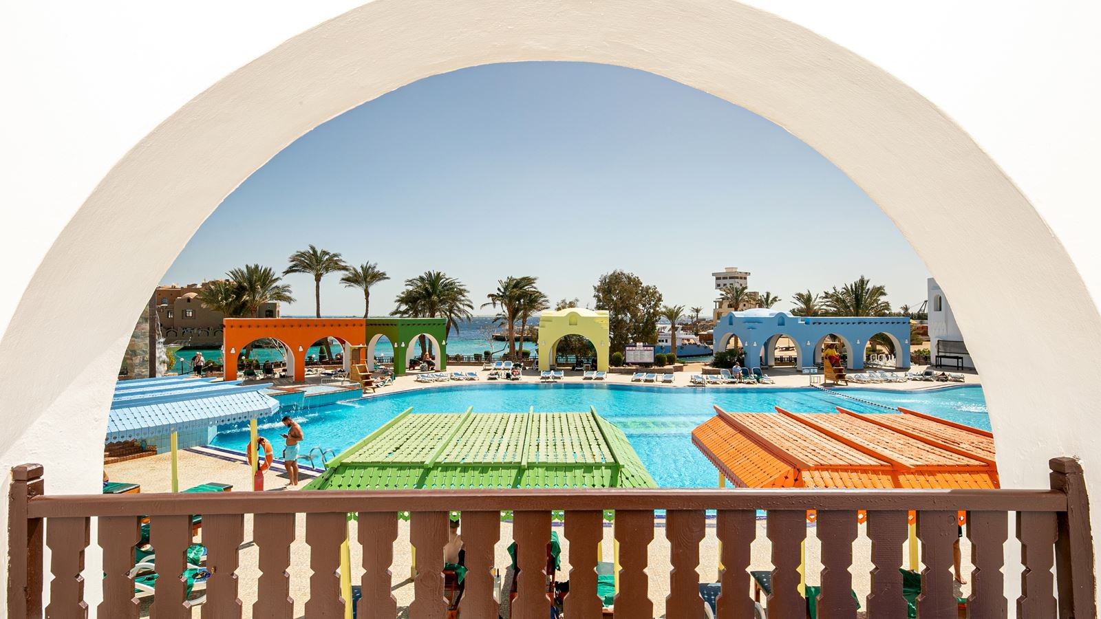 rooms-room-standard-pool-view-or-garden-view