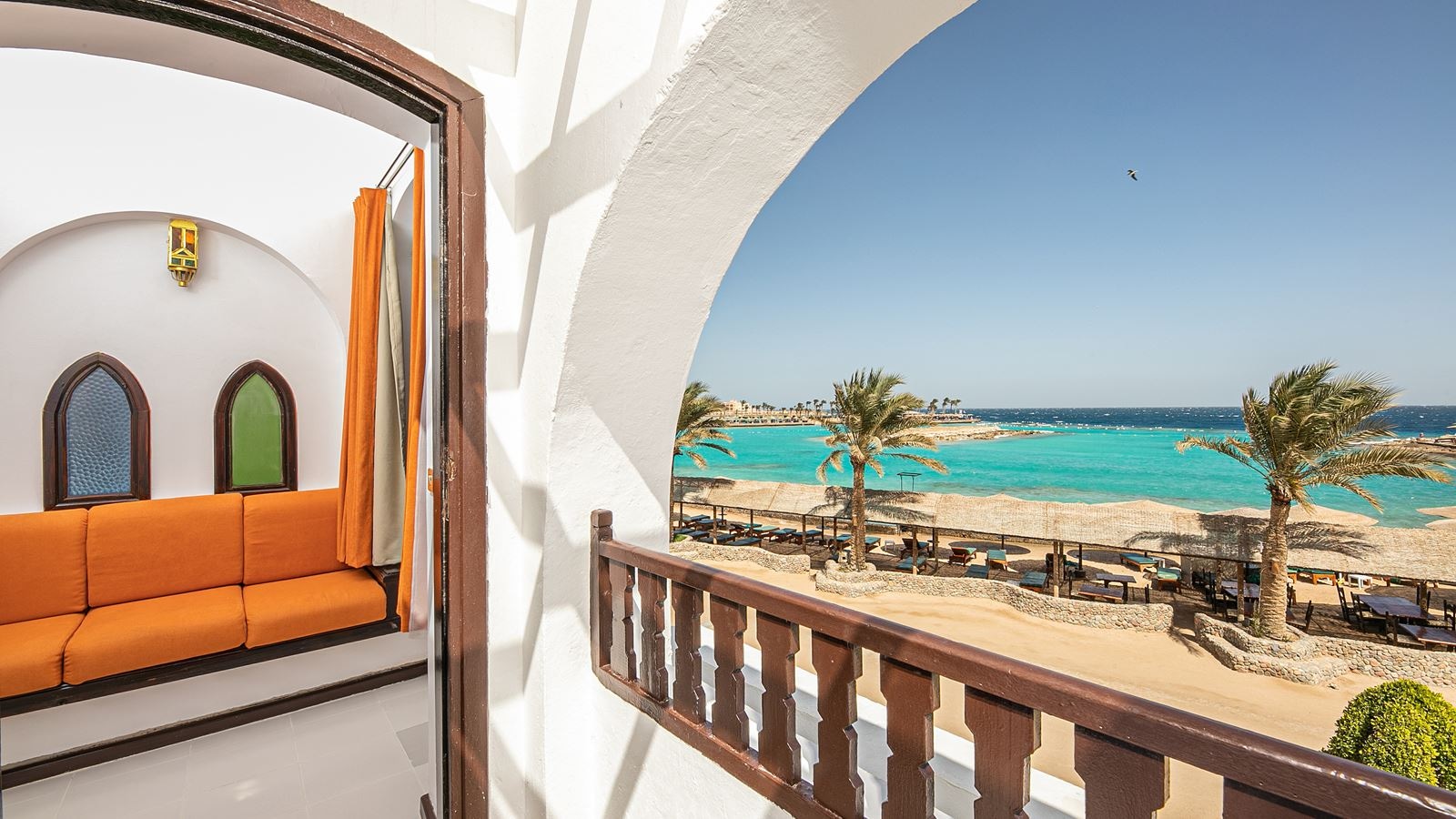 rooms-room-standard-seaview