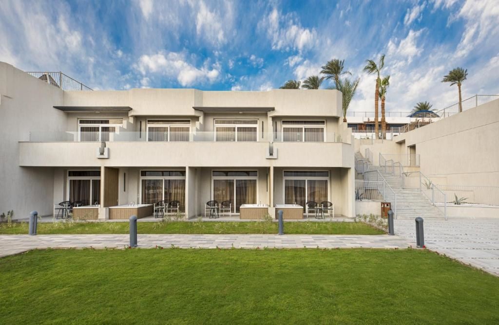 rooms-deluxe-jacuzzi-room-sv