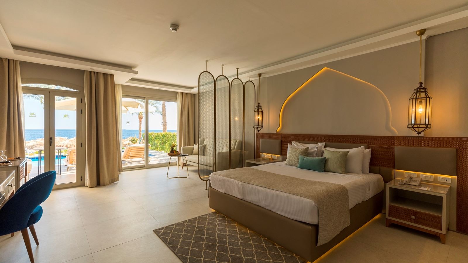 rooms-junior-suite-swim-up