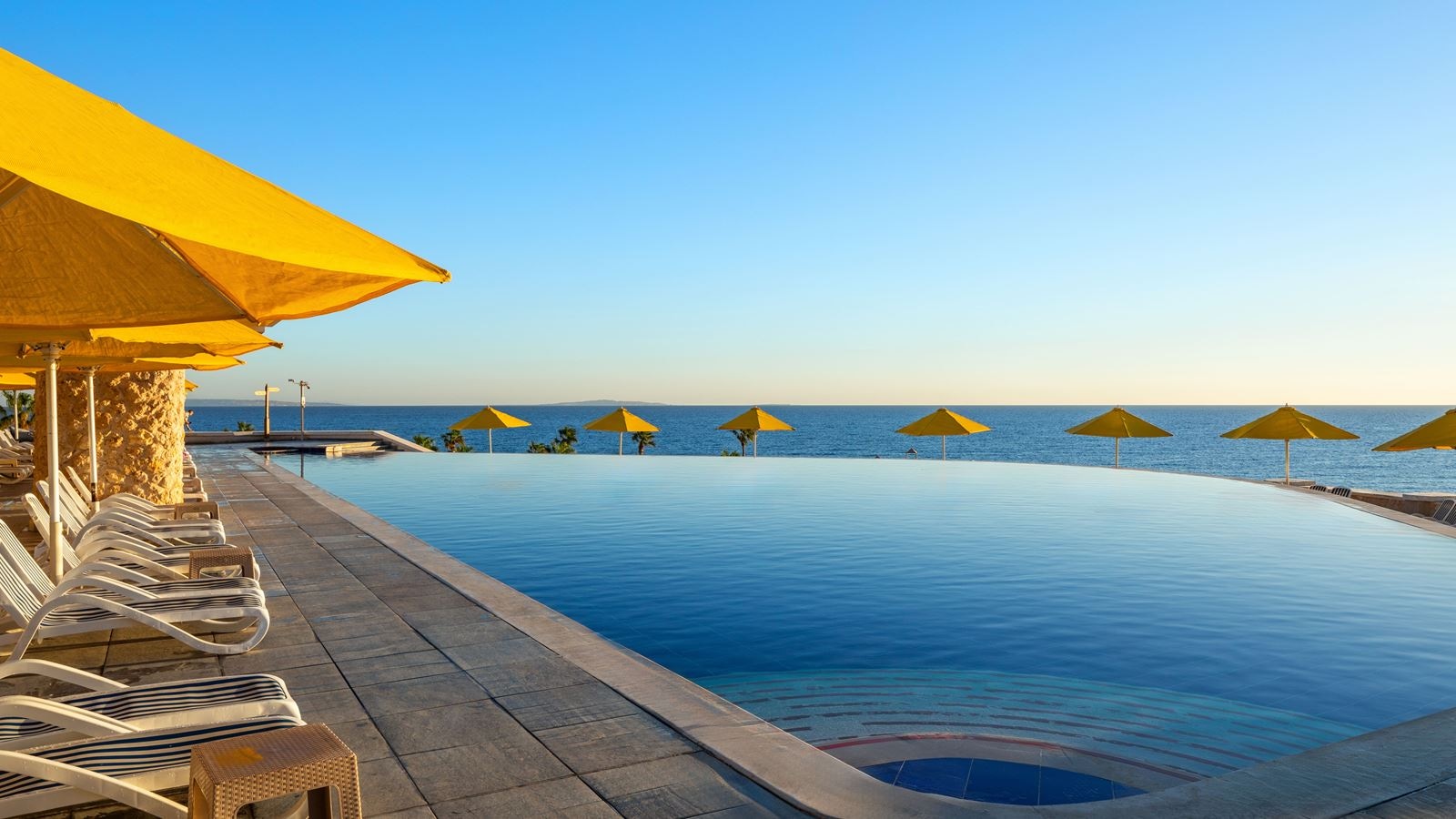 pools-outdoor-pool