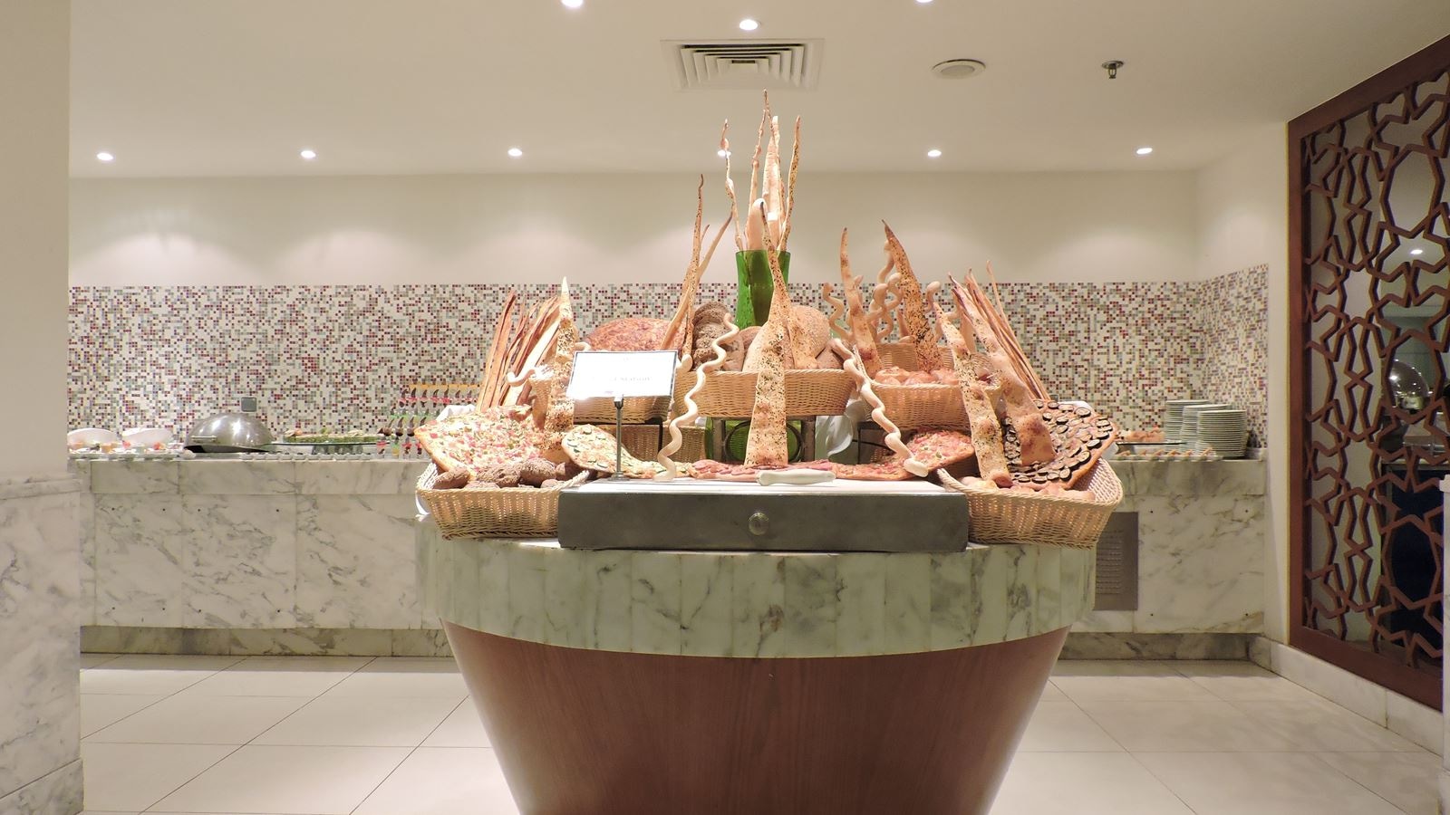 restaurants-al-kasr-open-buffet