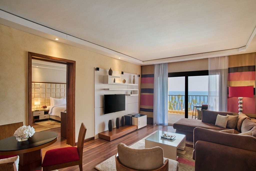 rooms-panoramic-sea-and-pool-one-bedroom-suite