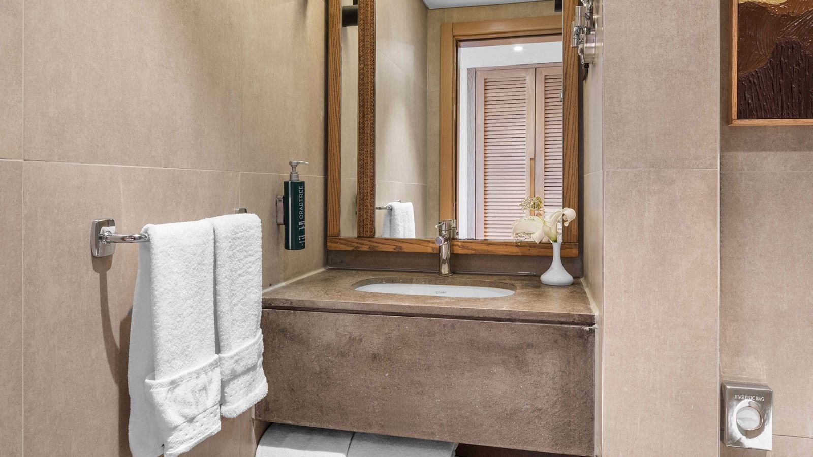 rooms-beachside-grand-premium-room-garden-or-pool-view