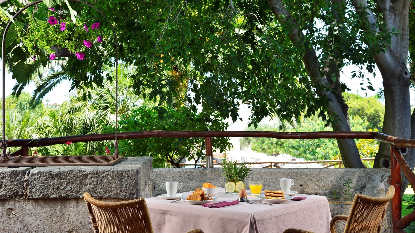 restaurants-restaurants