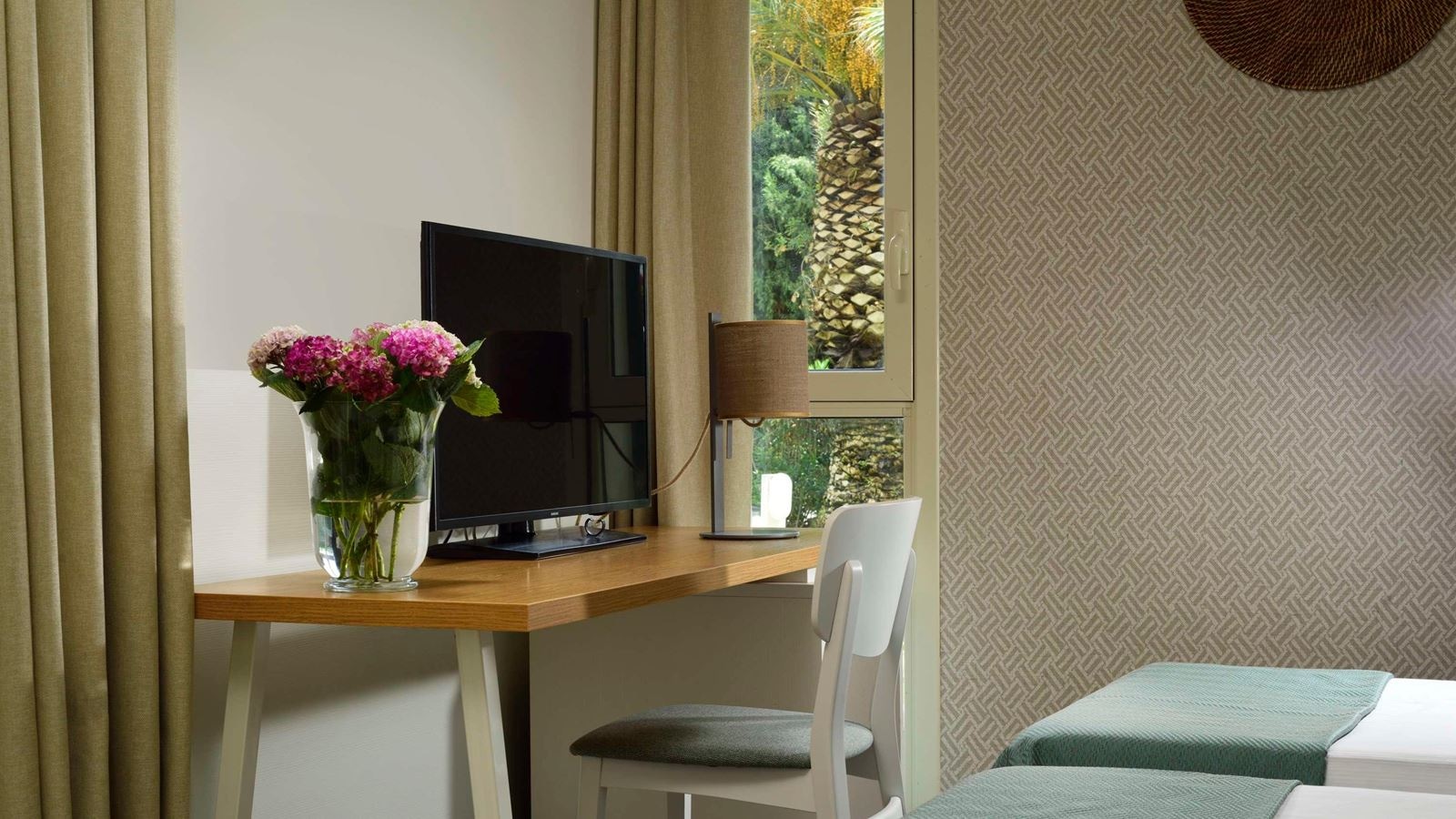 rooms-double-or-twin-superior