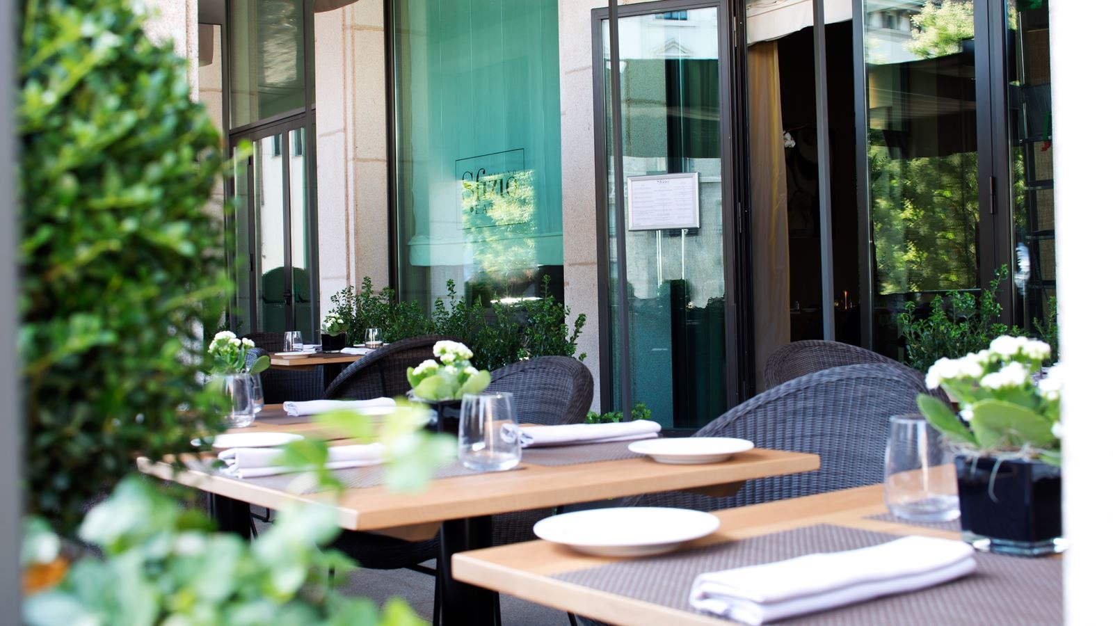 restaurants-restaurants