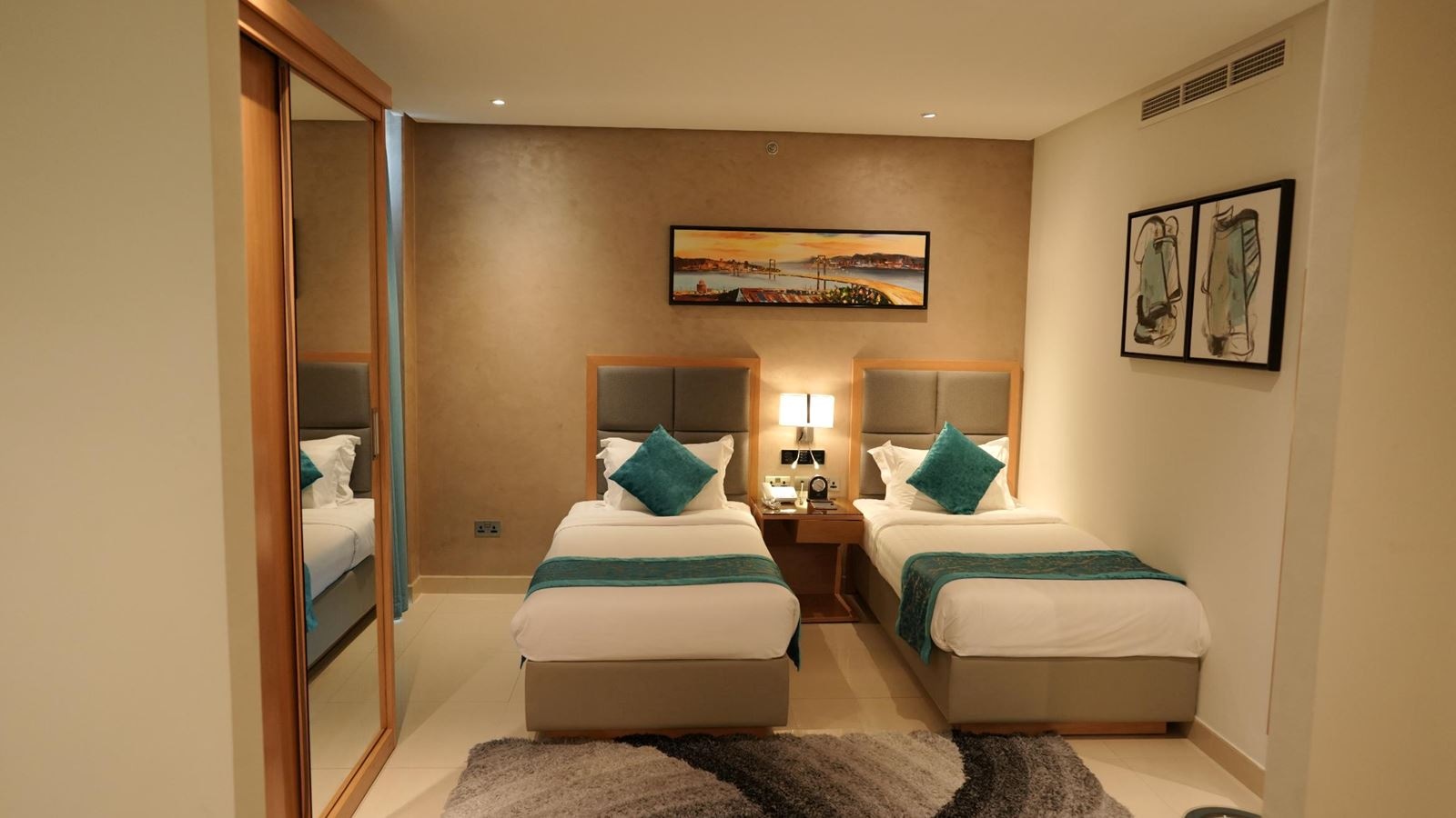 rooms-deluxe-twin-room