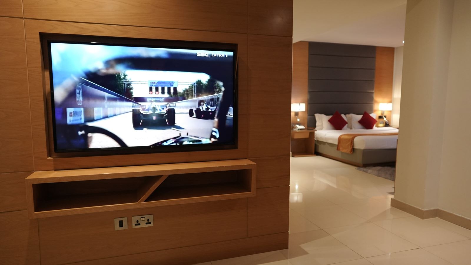 rooms-junior-suite-with-balcony