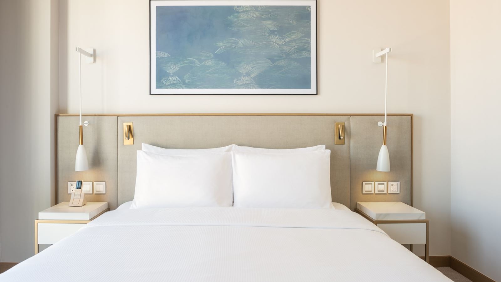 rooms-deluxe-sea-view-room-king-with-balcony