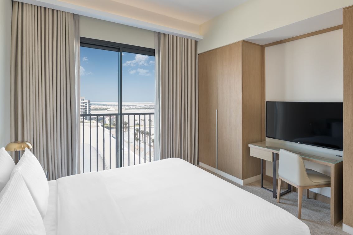 rooms-deluxe-one-bedroom-apartment