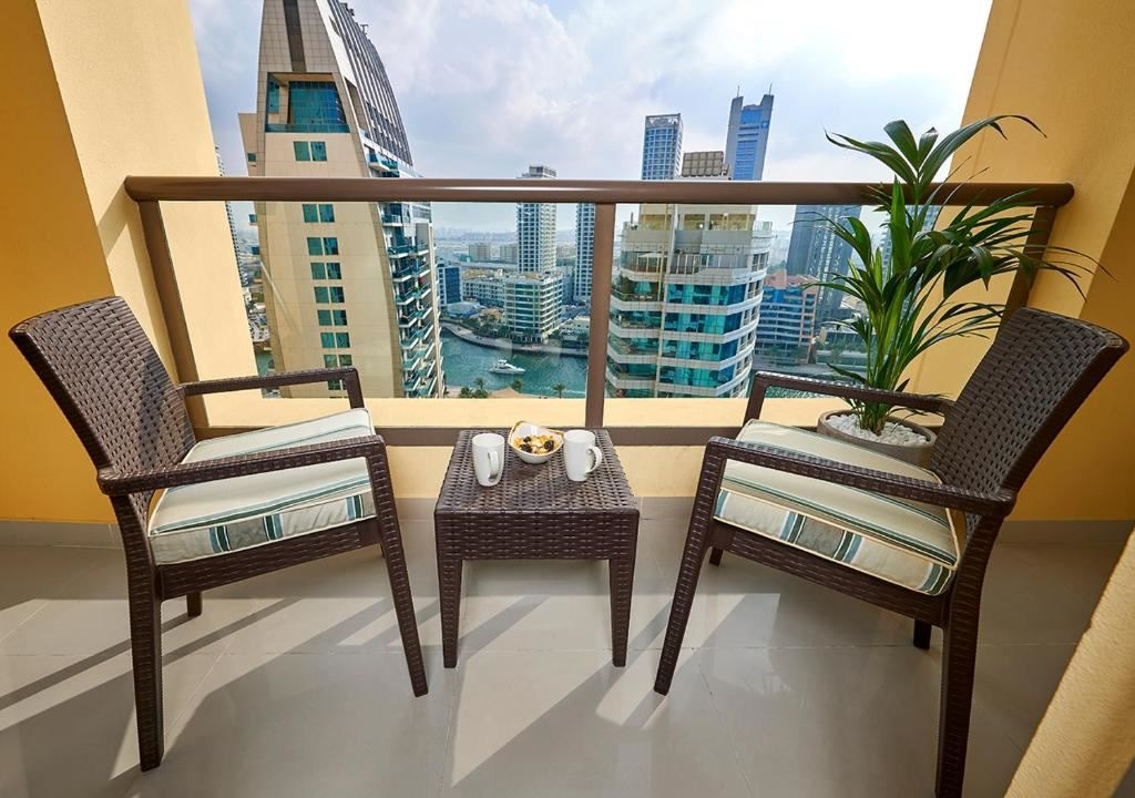 rooms-2bedroom-suite-balcony-partial-sea-view