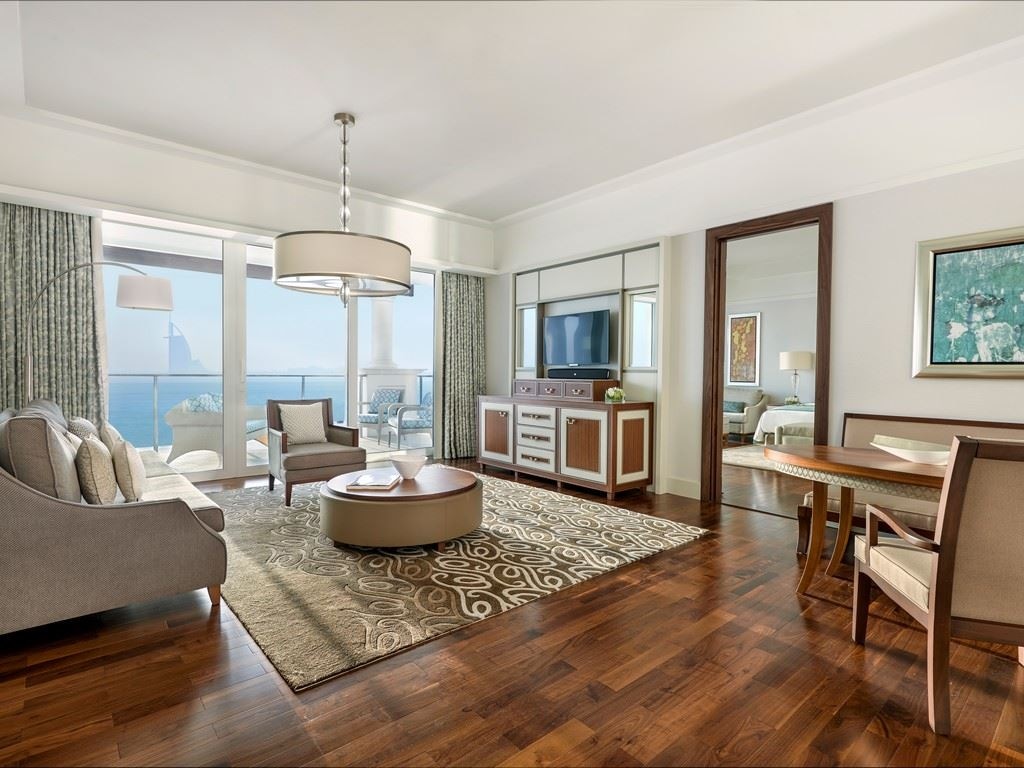 rooms-deluxe-2bedroom-family-suite