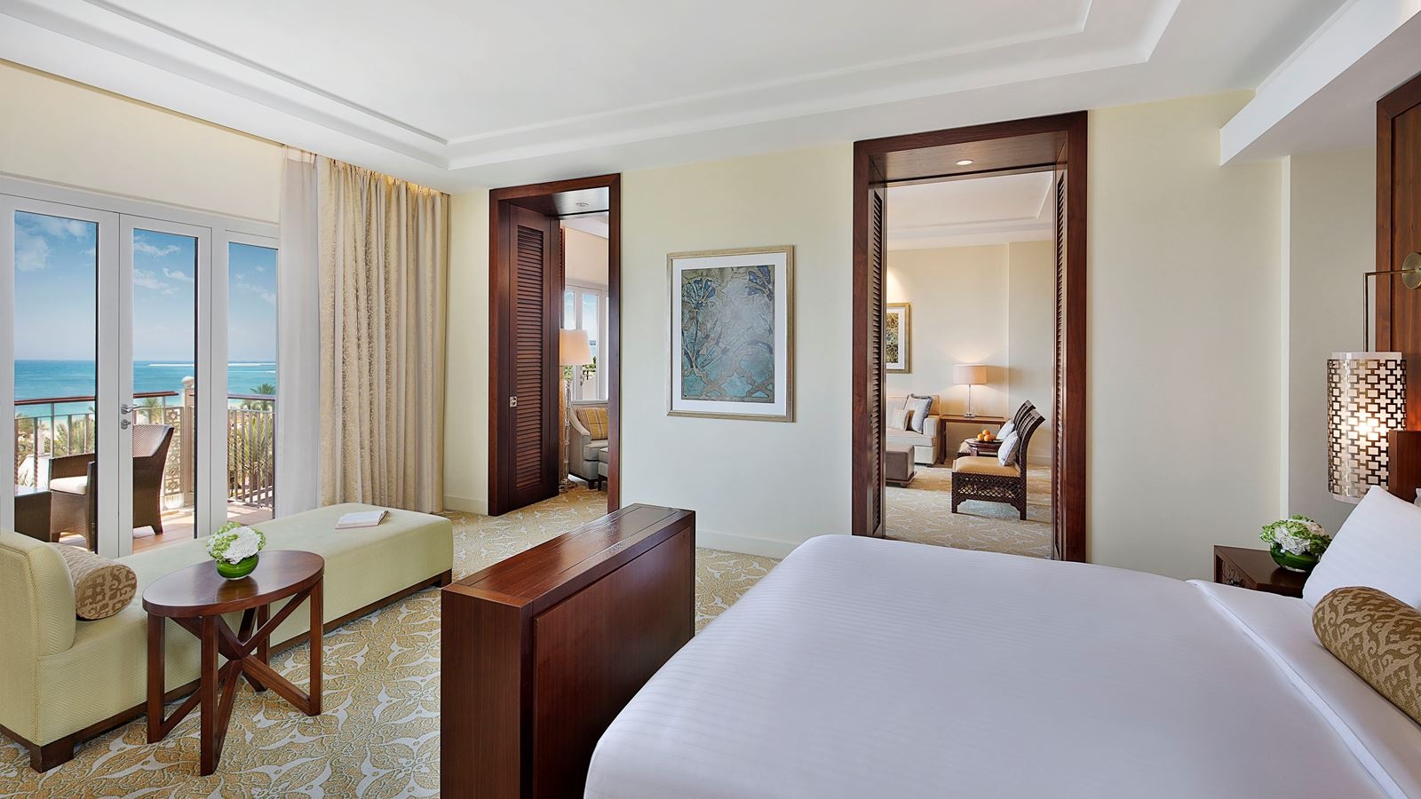 rooms-one-bedroom-club-suite