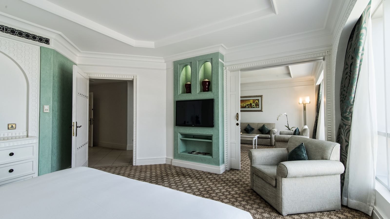 rooms-club-suite-room