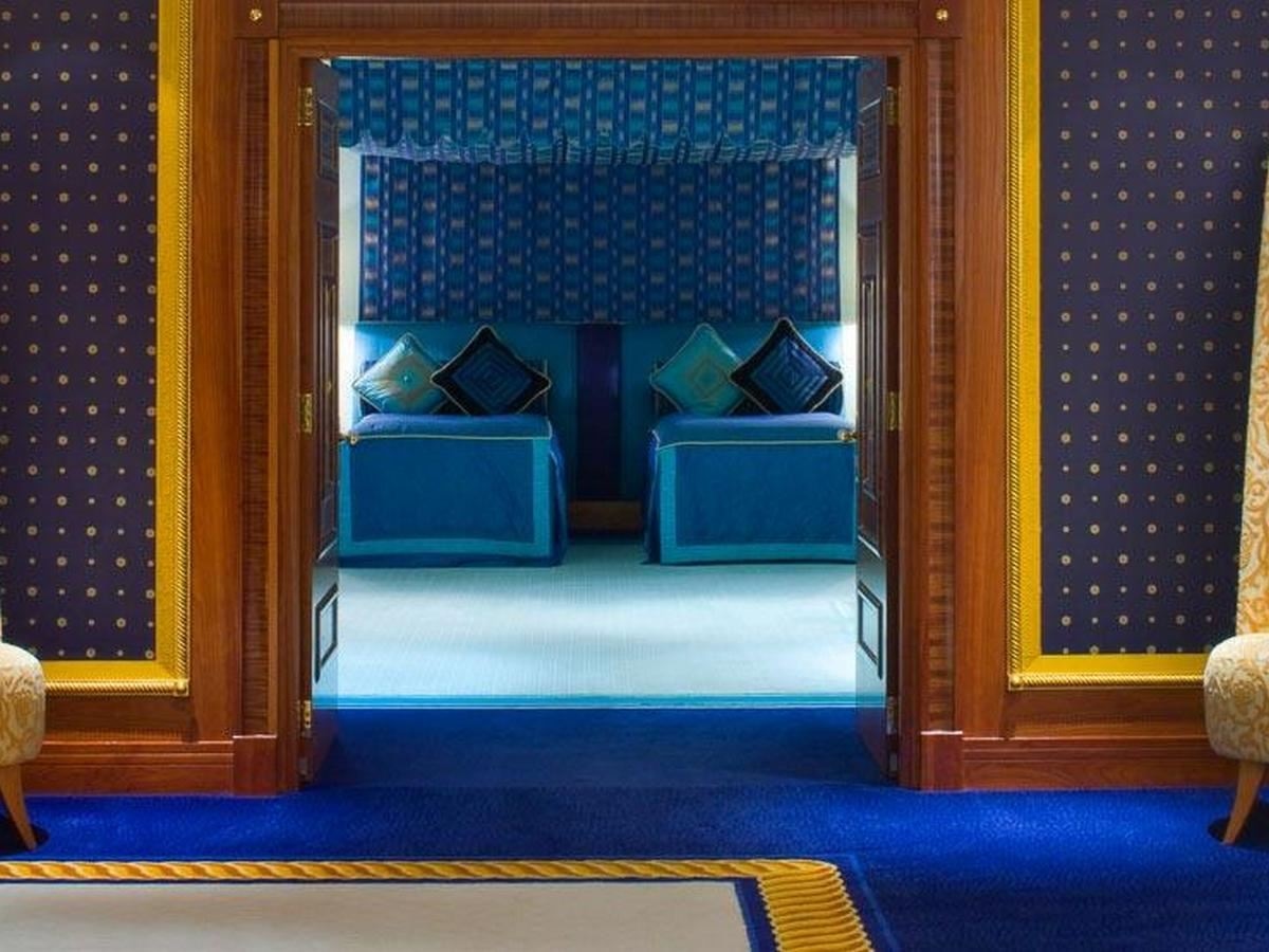 rooms-diplomatic-three-bedroom-suite