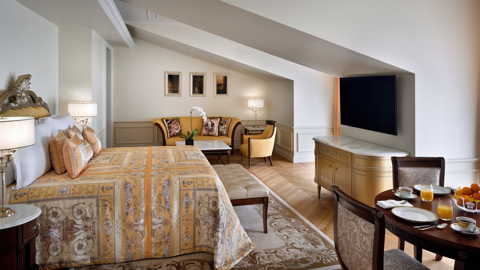 rooms-superior-creek-view-room