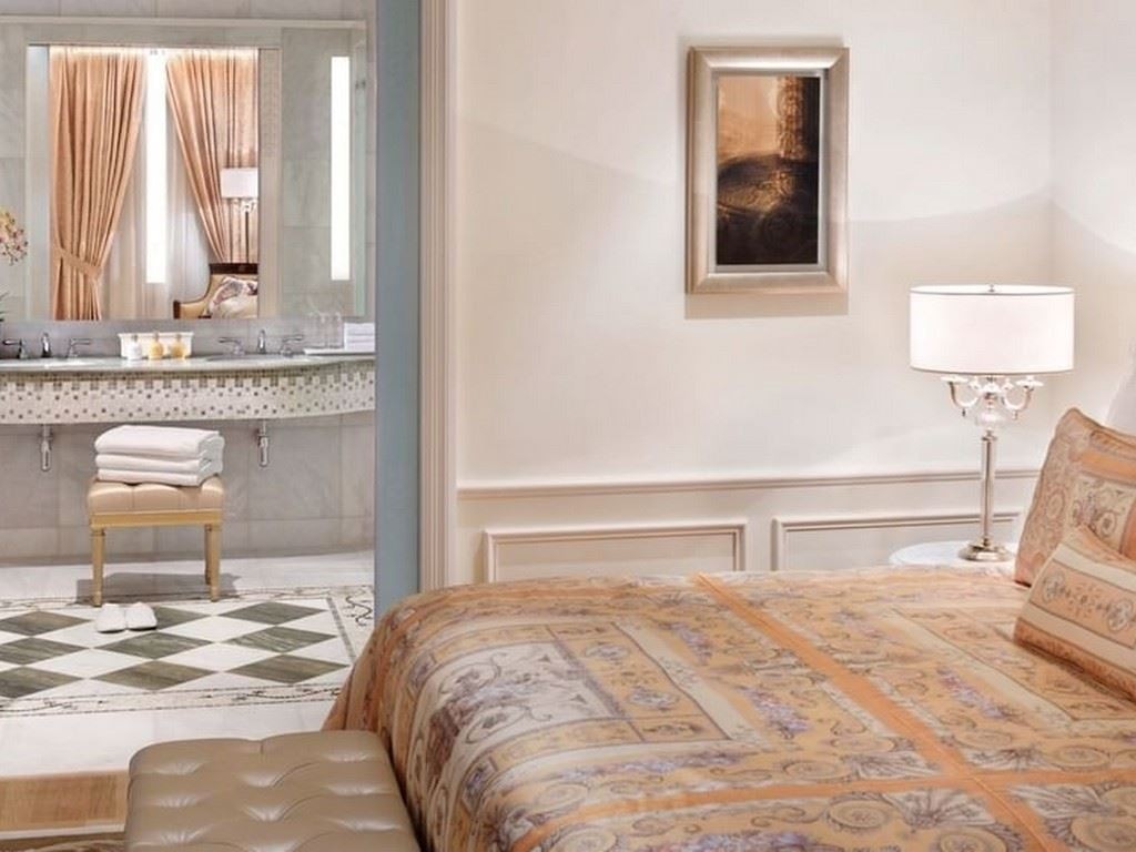 rooms-superior-city-view-room