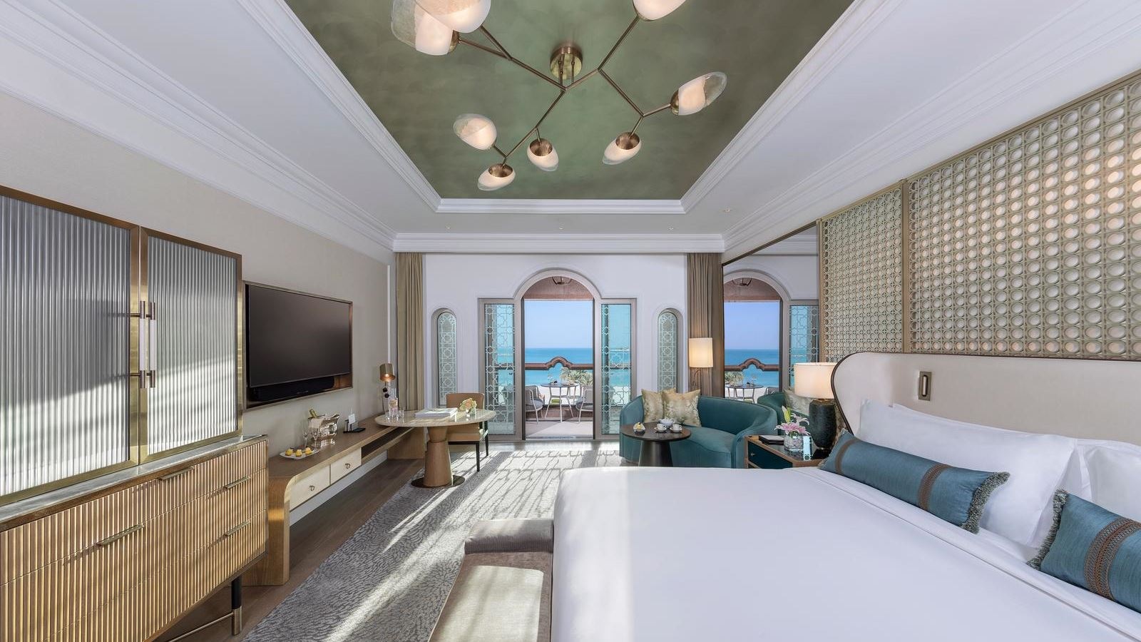 rooms-family-club-sea-view-room
