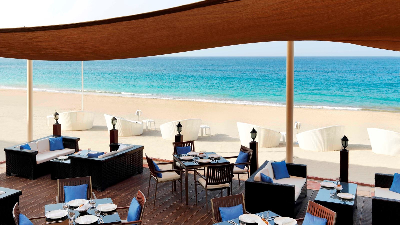 restaurants-grand-blue