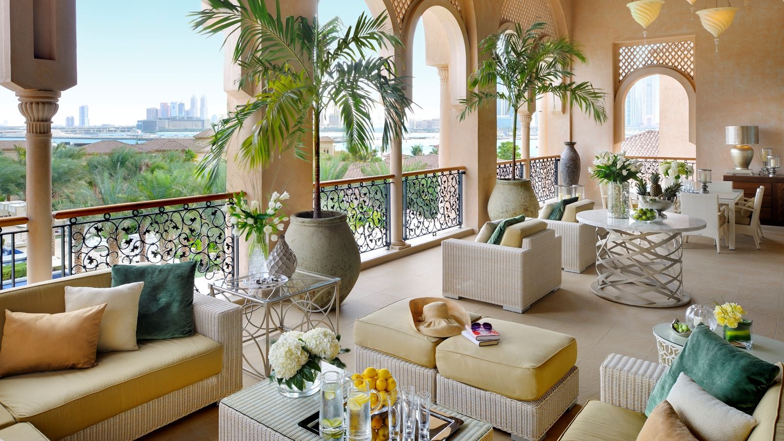 rooms-manor-house-grand-palm-suite