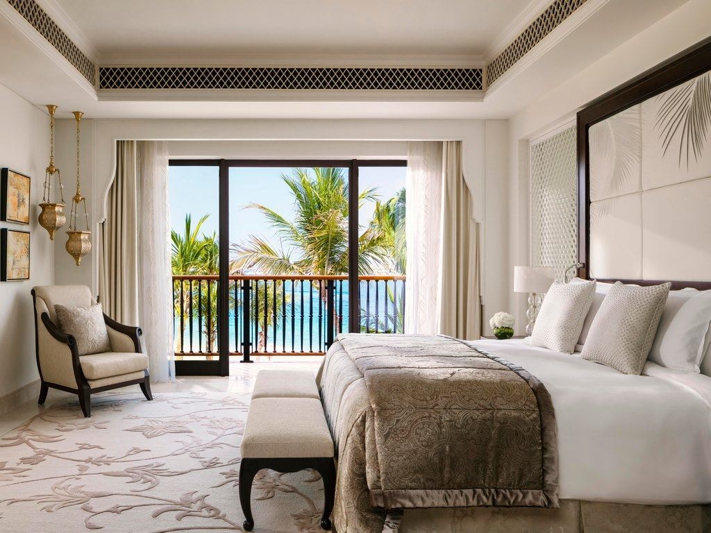 rooms-palm-beach-executive-suite