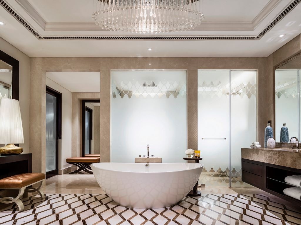 rooms-palm-beach-executive-suite