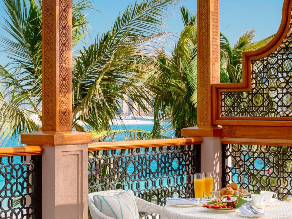 restaurants-inroom-dining