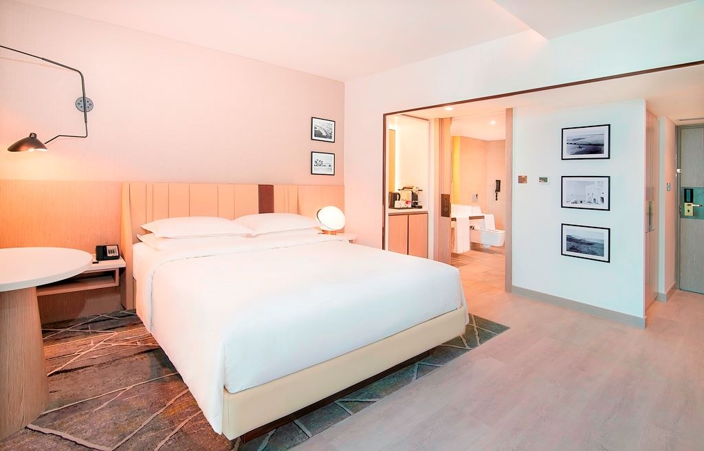 rooms-club-city-view