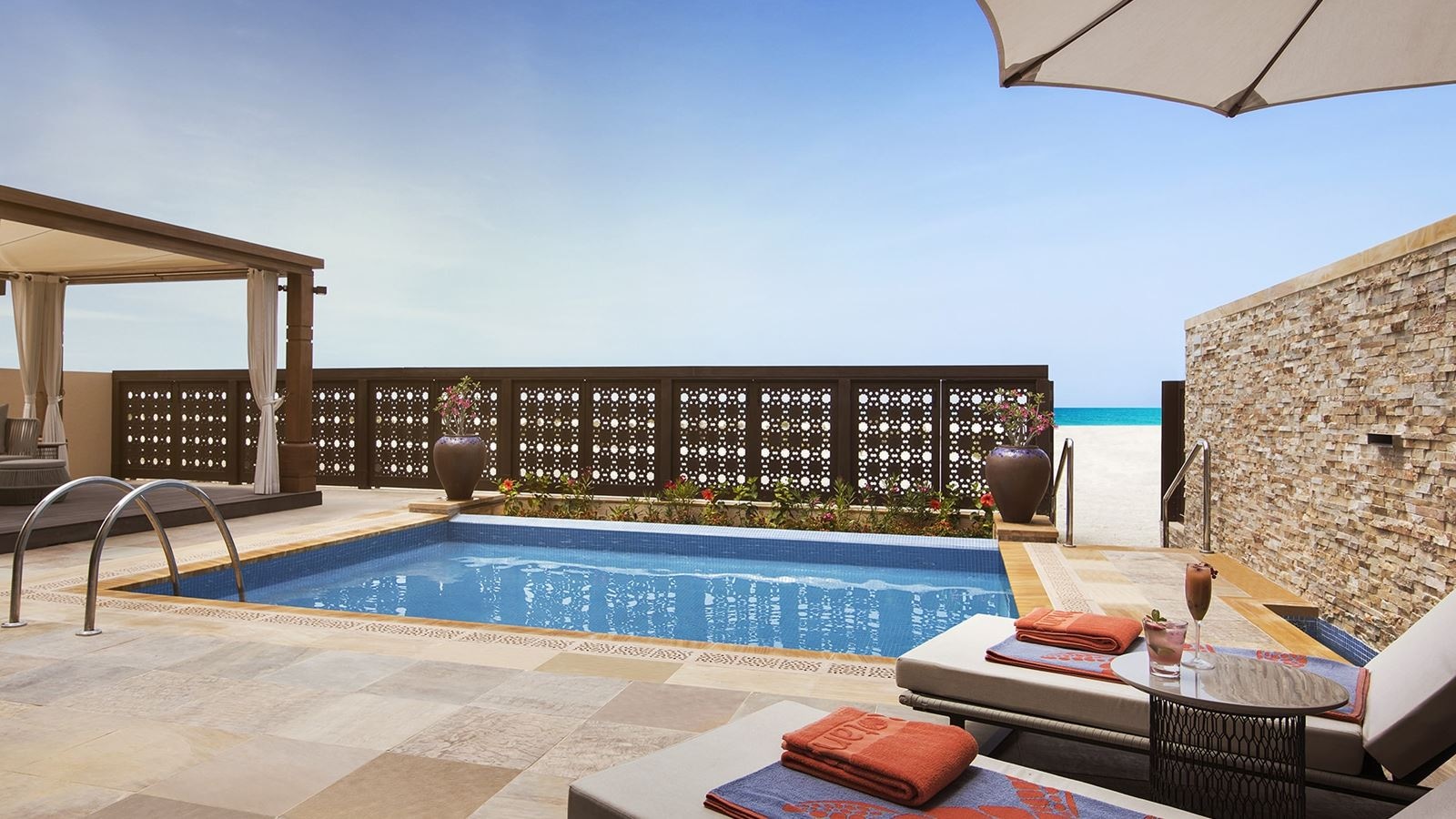 rooms-one-bedroom-beach-villa