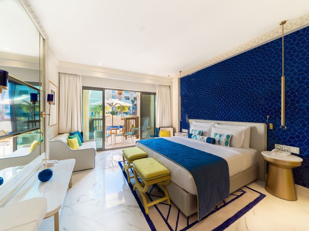 rooms-premium-room-pool-access