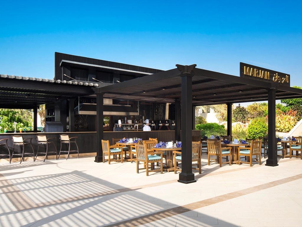 bars-marjan-pool-bar-and-restaurant