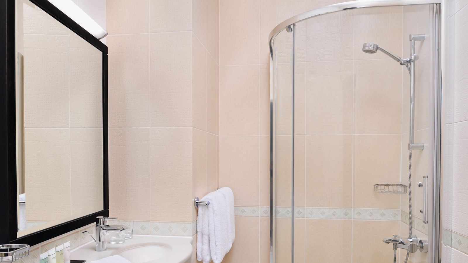 rooms-2-bedroom-residence