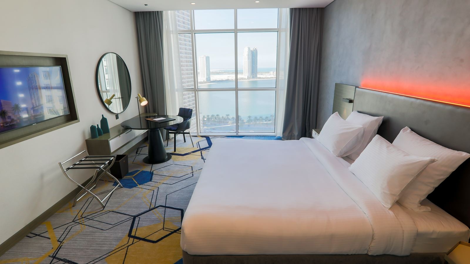 rooms-deluxe-suite-room