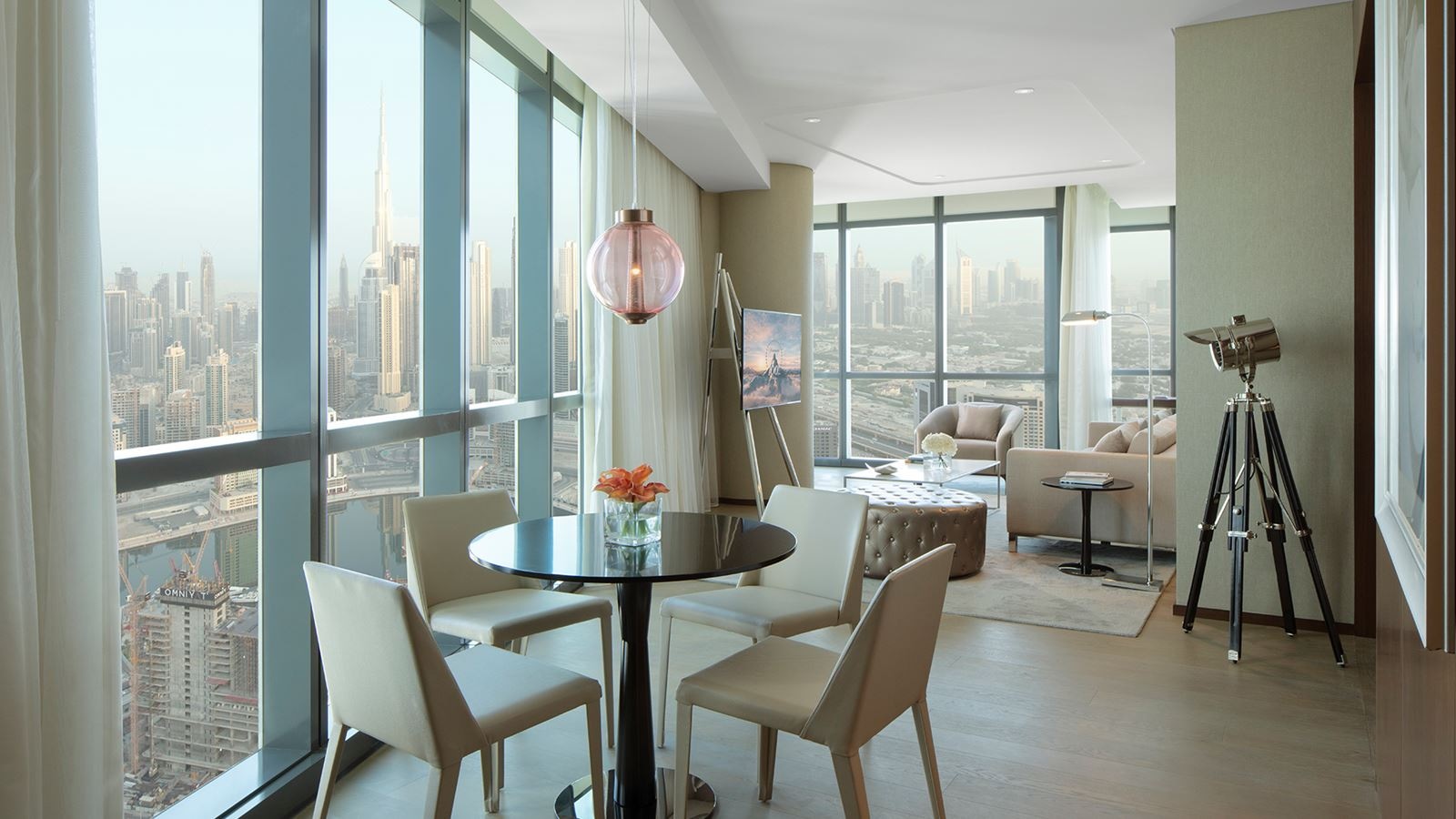 rooms-premiere-suite-with-panoramic-view