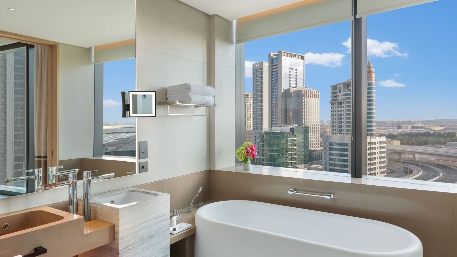 rooms-deluxe-marina-view